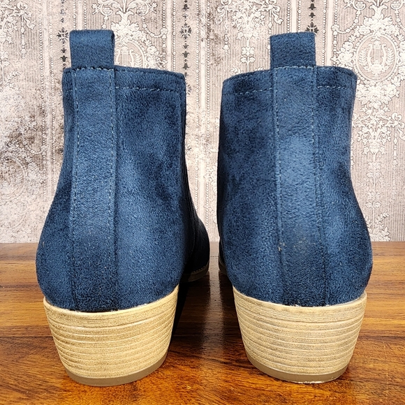 NWOB Journee Collection Blue Split Ankle Booties 8.5 WIDE - Picture 4 of 11